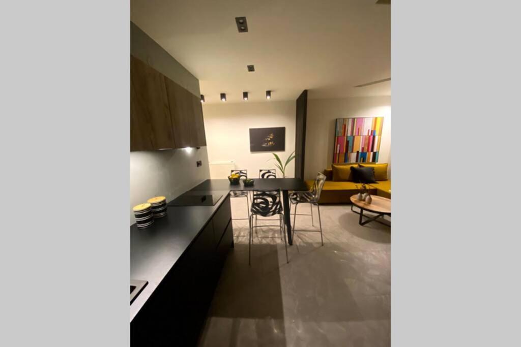 Vyron 1 Elegance Apartment Nea Michaniona Exterior photo